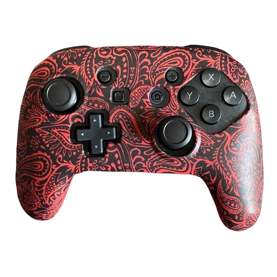 JenDore Nintendo Switch Pro Controller Carcasa de silicona Paisely roja y negra 